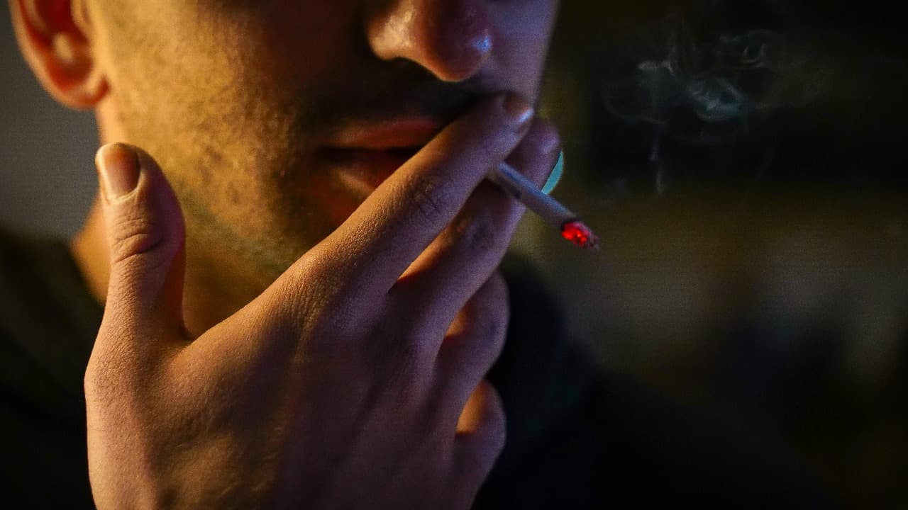 Minimum Three Months Behind Bars and Dh15K Fine for Selling Tobacco to Minors in the UAE