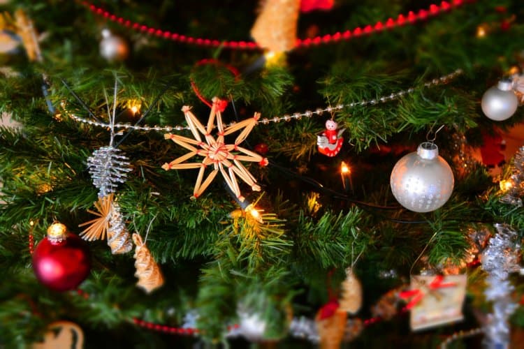 UAE Announces Capacity for Christmas & New Year Celebrations