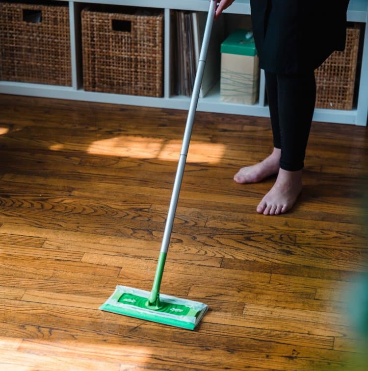 Kuwait: Residency Permits Cancelled For Domestic Workers Out Of The Country For More Than Six Months