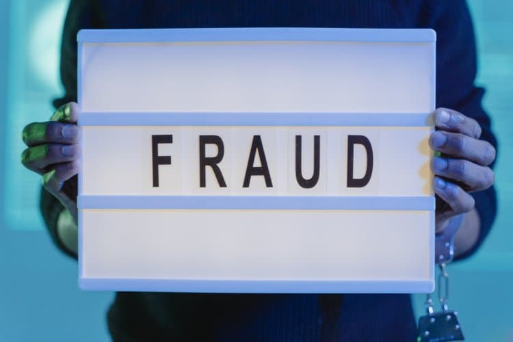 Looking For Work In The UAE? First Ensure That You’re Not Being Scammed, Here’s How: