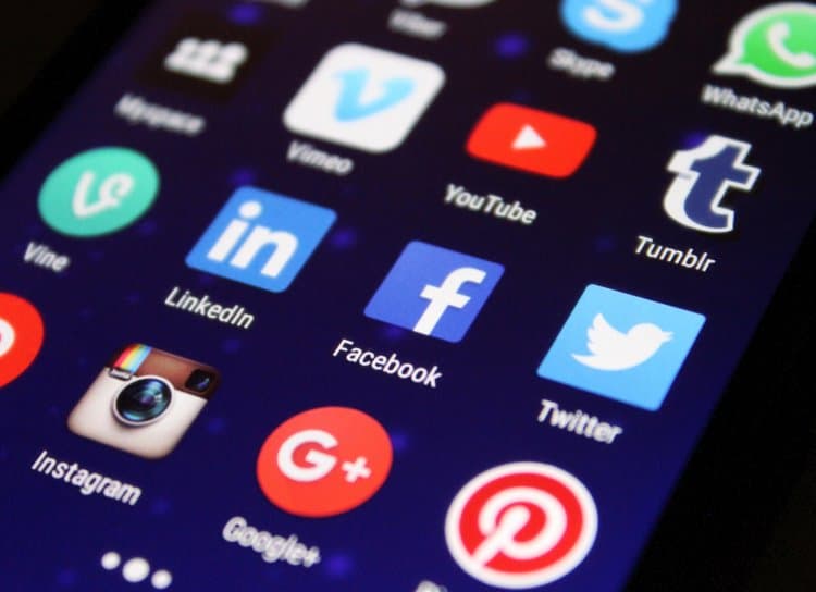 All You Need to know about Regulations on Social Media Posting in the UAE