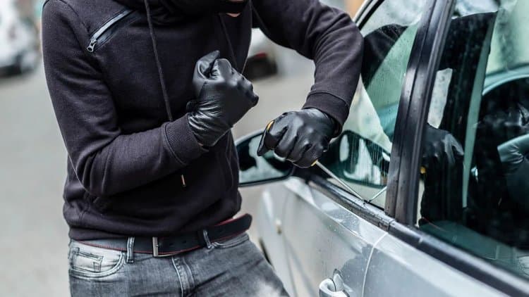 Man detained for stealing a Lamborghini from the Dubai Marina parking lot valued at AED 1.1 million