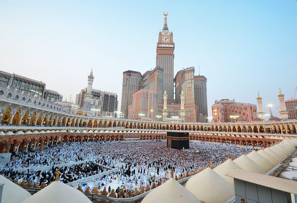 UAE Authority Fines 19 Hajj and Umrah Operators, Suspends Four for Violations