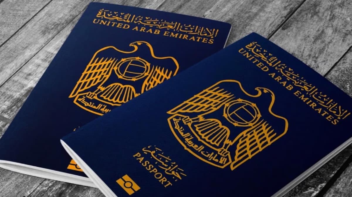 UAE Announces 10-Year Validity for Passports of Citizens Aged 21 and Above