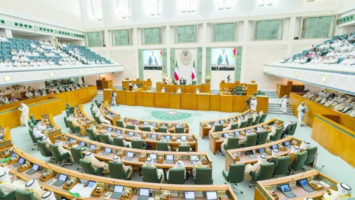 Asset Freeze Imposed on Former Kuwaiti Leaders Following Financial Investigation
