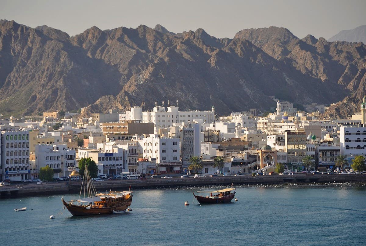 Expats in Omanised Roles to be Deported and Barred from Returning Under New Law