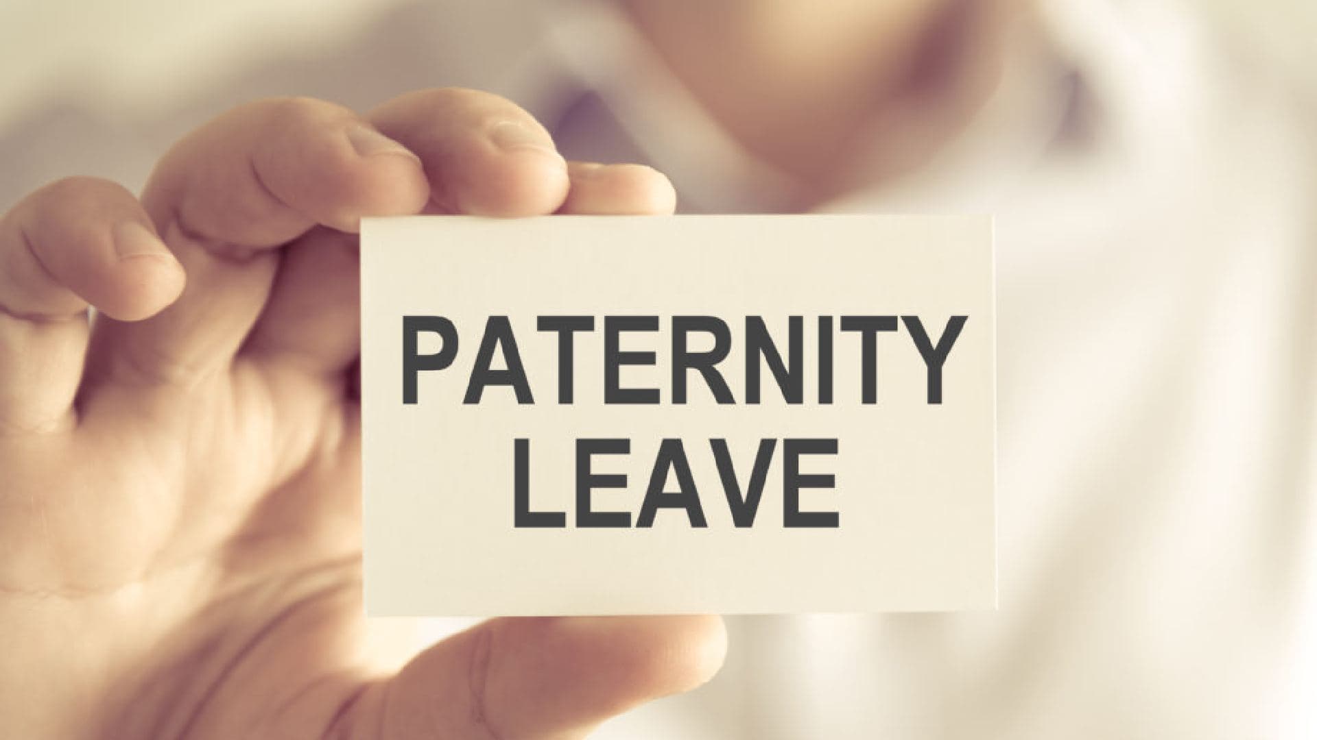 Paternity Leave for Employees in the UAE: Eligibility and Application for Births Abroad