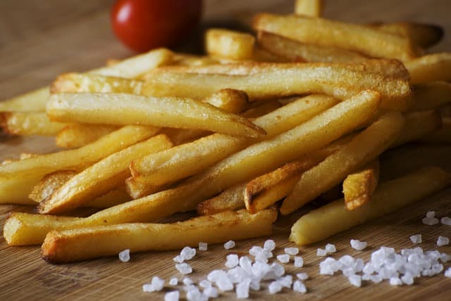 Karnataka High Court Halts Cruelty Case Against Husband for Denying Wife French Fries