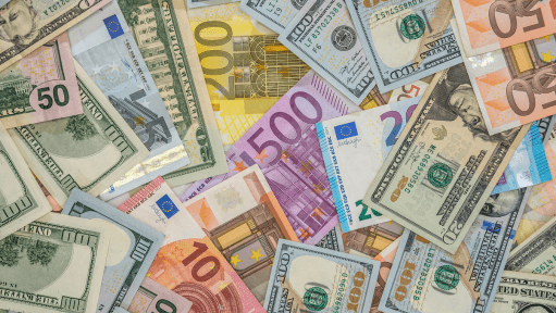 How to Maximize Your Remittance Savings by Waiting Until December