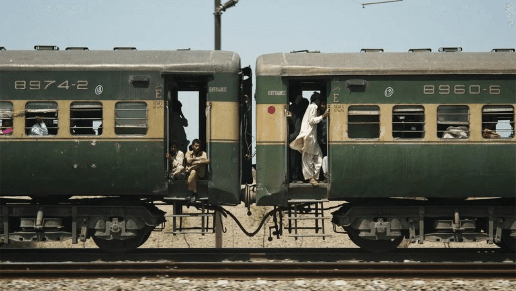 Militants Hold 450 Train Passengers Hostage in Pakistan