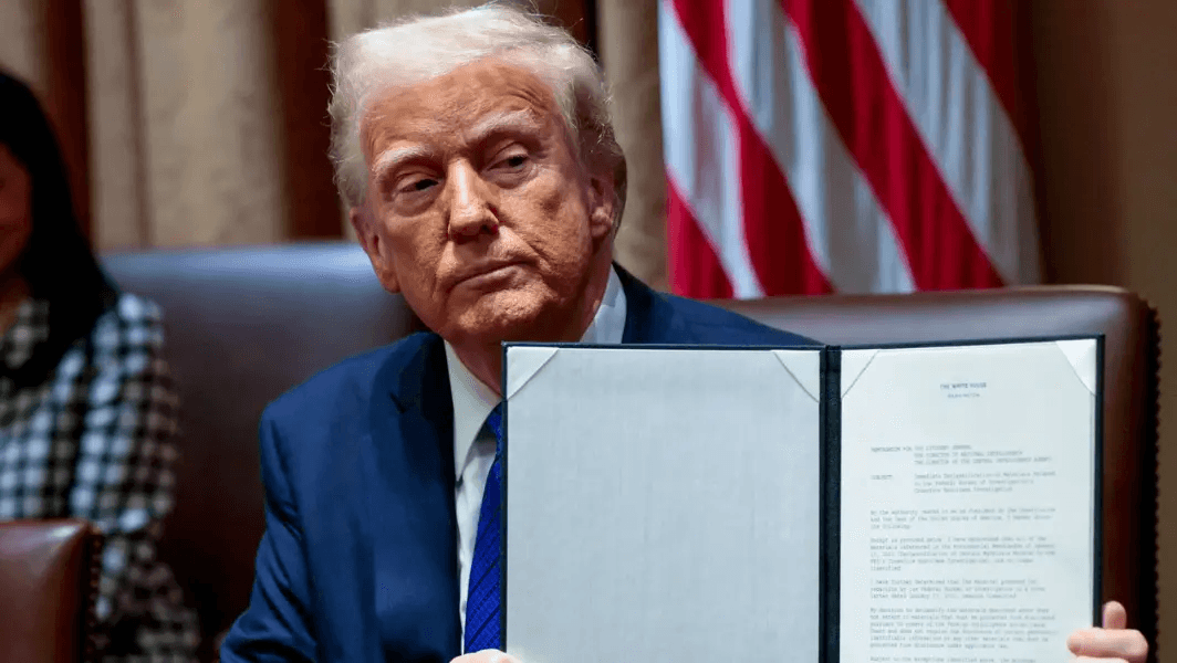 Trump Signs Executive Order to Tighten U.S. Election Rules