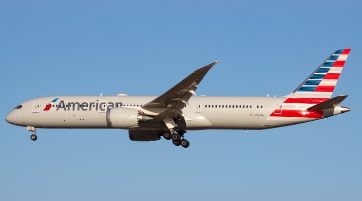 American Airlines Sues JetBlue After Partnership Collapse, Triggering Major Antitrust Legal Battle