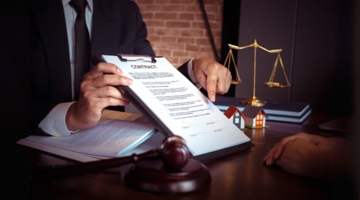 Why You Need a Real Estate Lawyer When Buying Property in Dubai