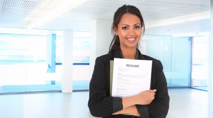 UAE’s Aviation Sector Set to Soar: 600 New Jobs and Salary Increases of Up to 8% Anticipated