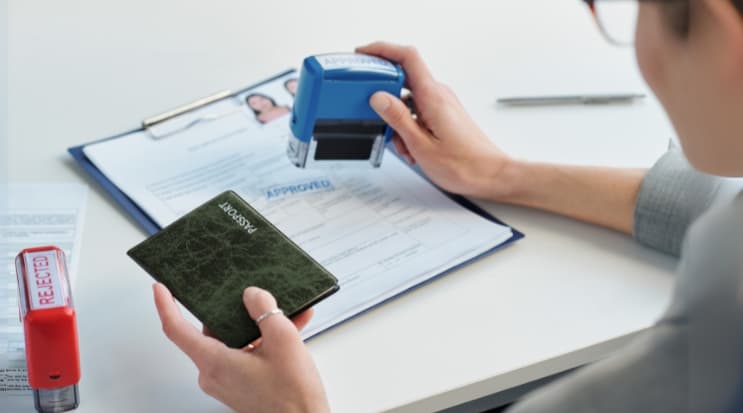 Dubai Visa on Arrival for Indians in 2025: A Complete, Easy-to-Follow Guide