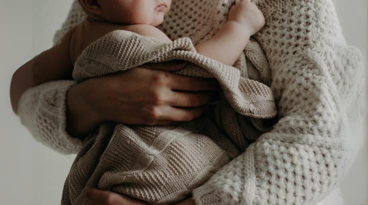 Sharjah Approves Extended "Care Leave" for Mothers of Newborns with Medical Needs