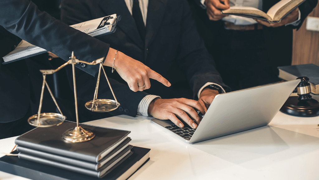 Types of Lawyers in Dubai: Their Main Role and Responsibilities