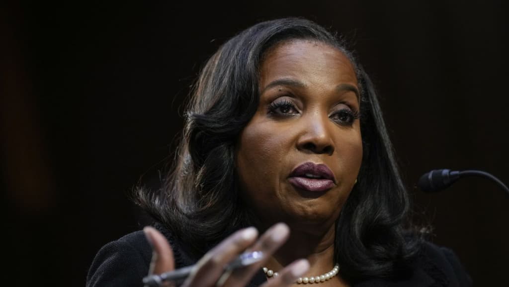 Trump Urges SC to permit dismissal of Federal Reserve Governor Lisa Cook