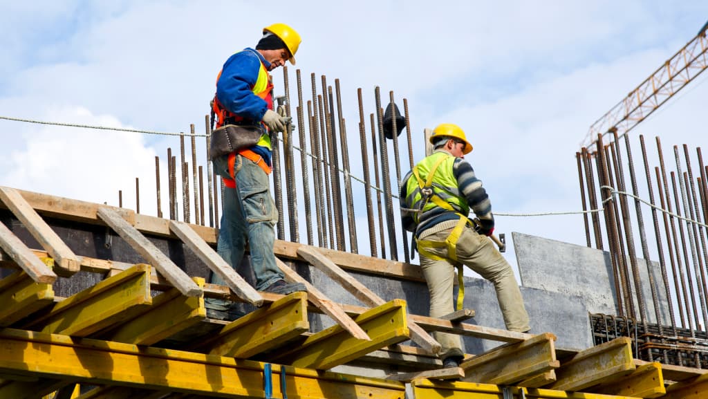 UAE Law Spells Out When Workers Can Claim Pay and Medical Cover for Job-Related Injuries