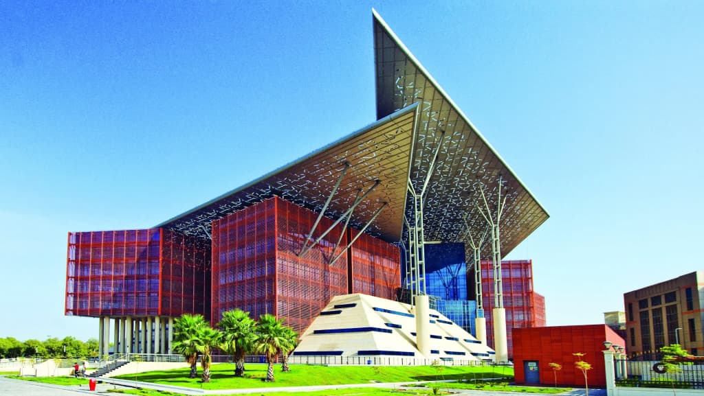 Abu Dhabi Court Uses WhatsApp Chats as Evidence, Orders Man to Repay Dh233,513