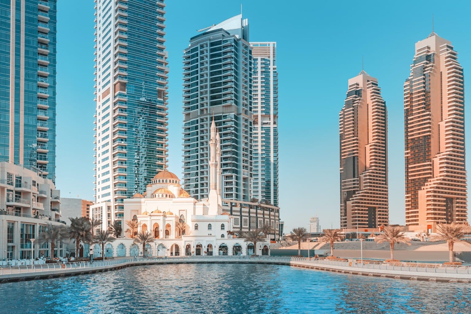 Comprehensive Guide to Real Estate Law in Dubai and Abu Dhabi: Registration, Ownership, and Key Regulations