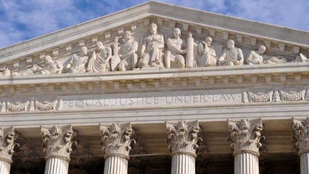US Federal Courts to Begin Furloughs as Shutdown Depletes Remaining Funds