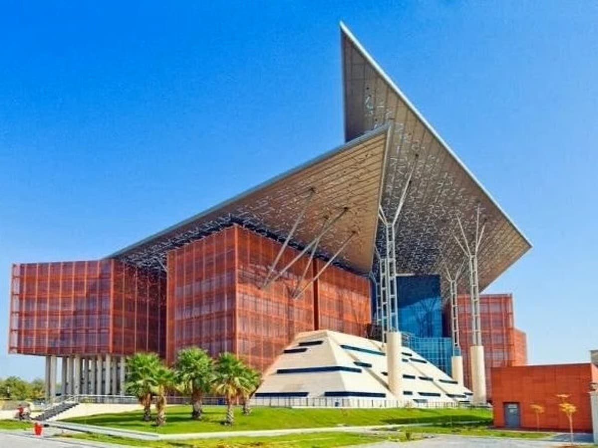 Abu Dhabi Commercial Court Orders Bank to Refund Customer Dh189,873 for Unjust Credit Card Charges