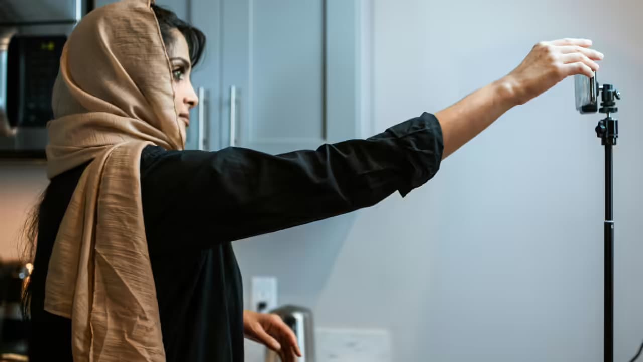 UAE Issues Full List of Fines for Influencers, Content Creators Under New Media Law