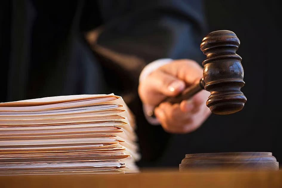 Abu Dhabi Court Orders Man to Repay Dh182,000 Embezzled From Employer
