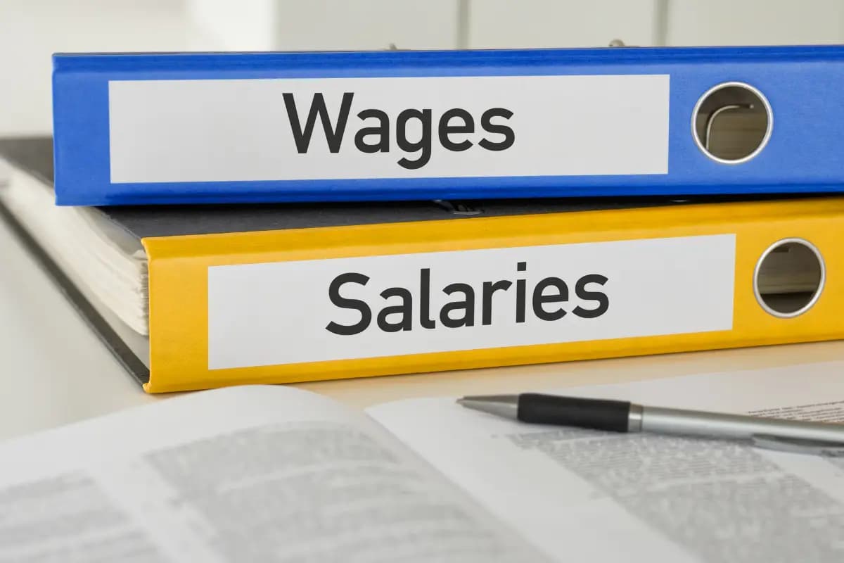 Khor Fakkan Clinic Fined for Withholding 11 Months’ Wages, Violating Labour Rights