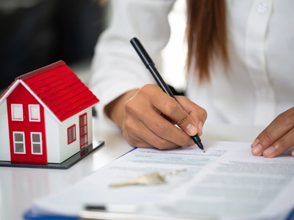 Can Tenants in Dubai Allow Relatives to Stay in Rented Homes? A Clear Look at What the Law Permits and Prohibits