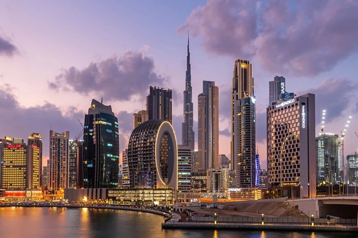 Dubai Property Sales Explained: Key Legal Differences Between Contract F and Off-Plan Sale and Purchase Agreement
