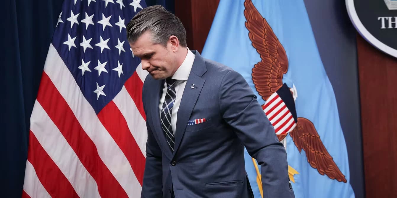 US Judge Strikes Down Pentagon Press Restrictions, Rules Policy Violates 1st and 5th Amendments Amid Wartime Reporting