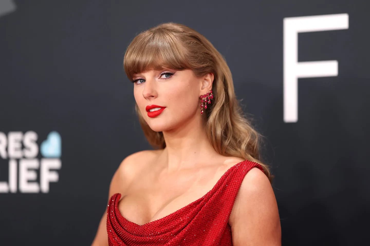 Taylor Swift Sued Over ‘Life of a Showgirl’ in Las Vegas Trademark Clash