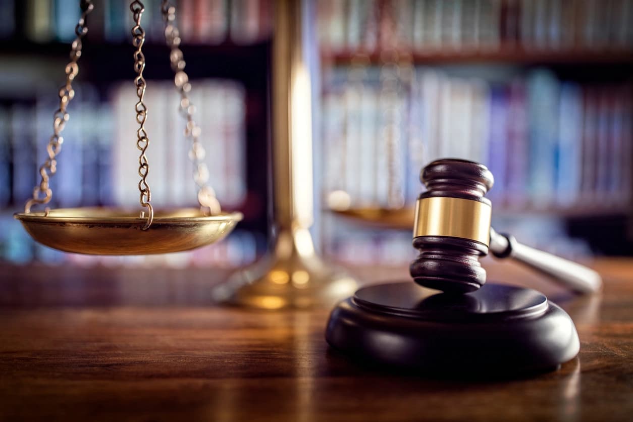 Trademark Suit Collapses Over Unpaid Expert Fee as Court Rejects Claim