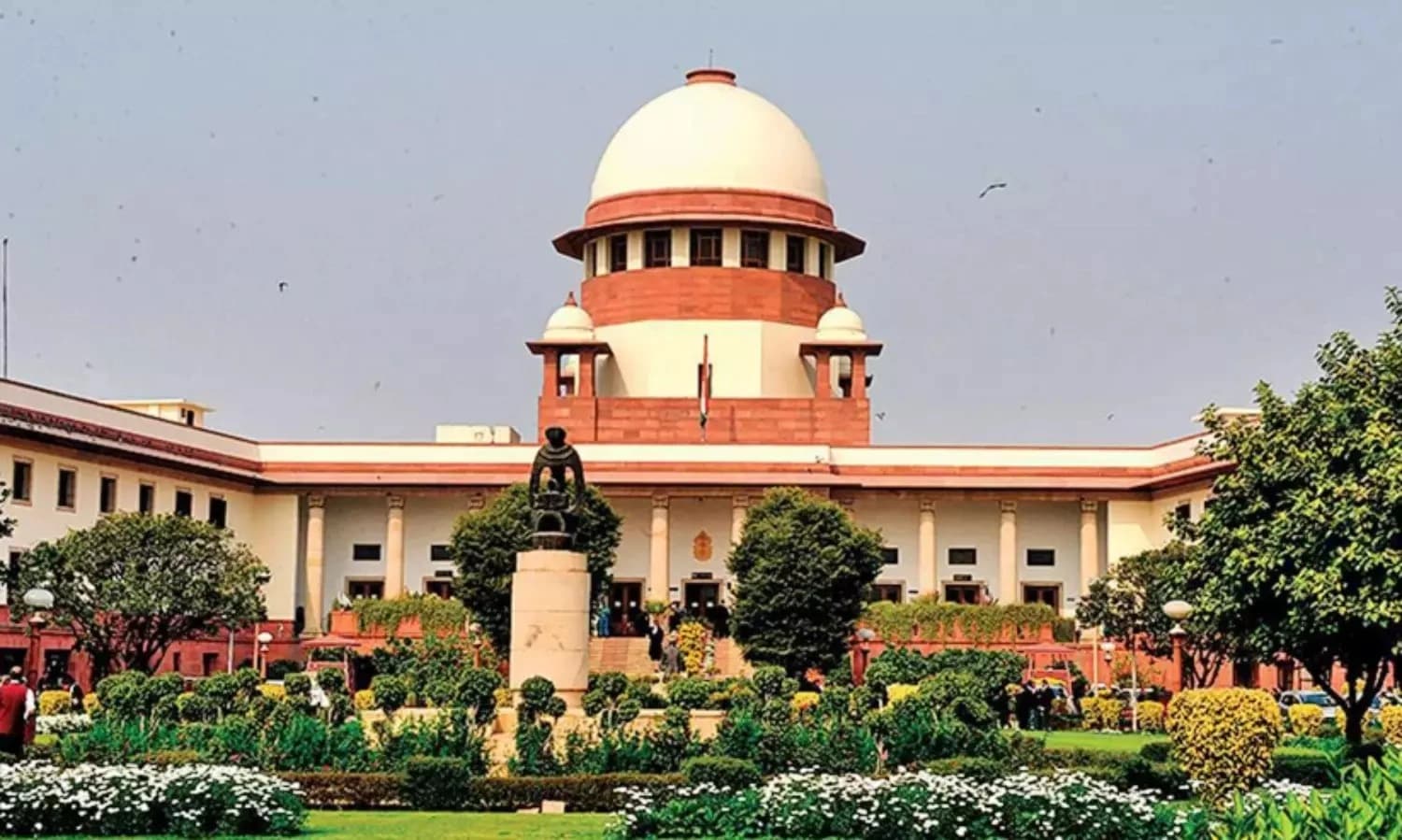 ‘Bastard’ in Heated Exchange Not Obscene Under Section 294 IPC: India SC