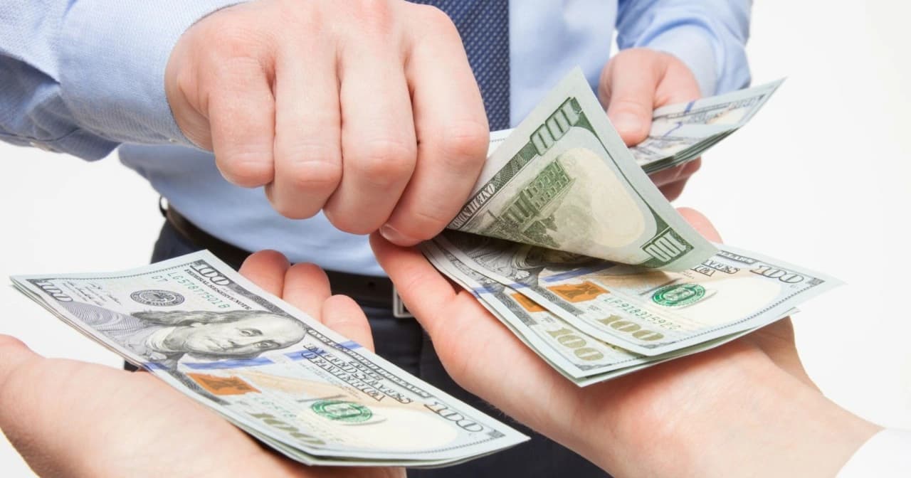 Salary Delayed After Day 1? UAE’s New WPS Rule Can Trigger Fines, Permit Blocks and Travel Bans Within Weeks