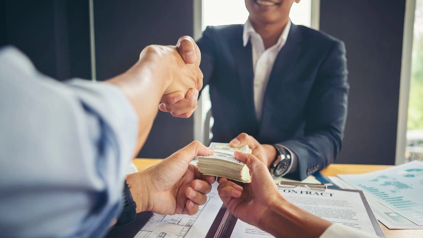How UAE Law Empowers Contractors to Claim Compensation When Clients Withhold Payment Without Just Cause