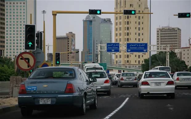 Kuwait Warns Expat Speedsters of Deportation as Traffic Violations Surge