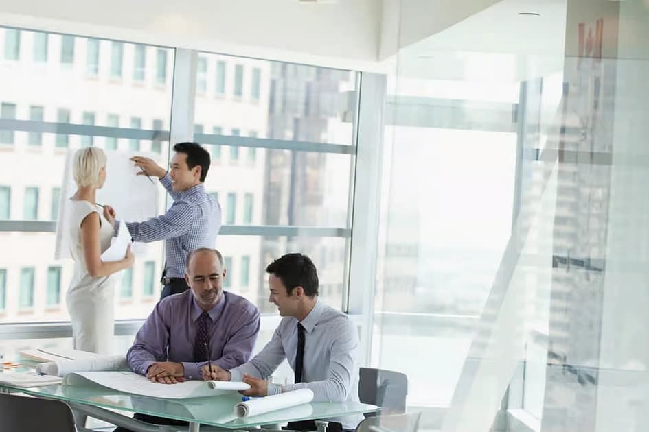 Can UAE Employees Combine Eid Al Adha Compensatory Off Days with Annual Leave? What the Law Says