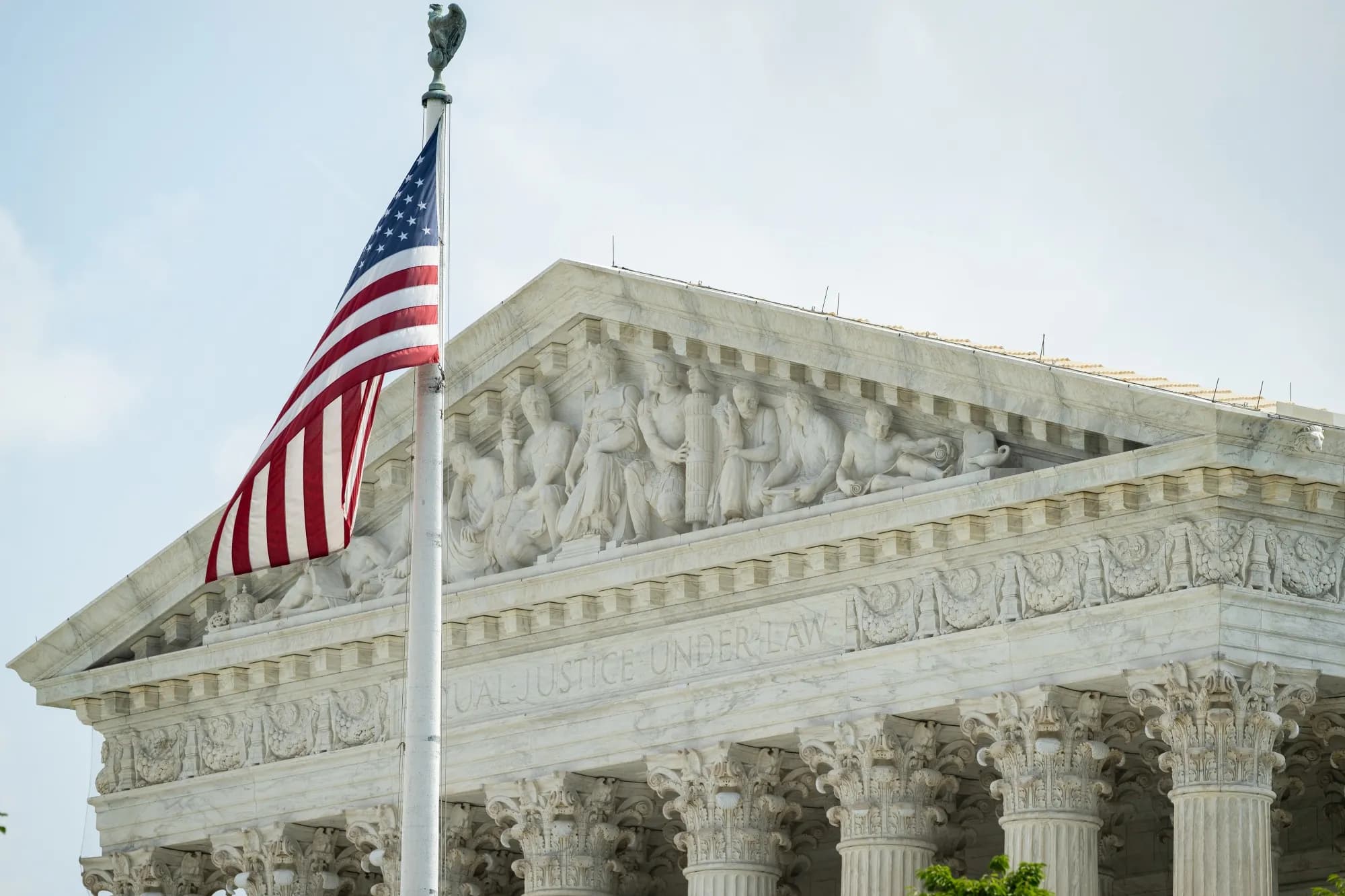 Campaigning Democratic Candidates Push for Supreme Court Reforms