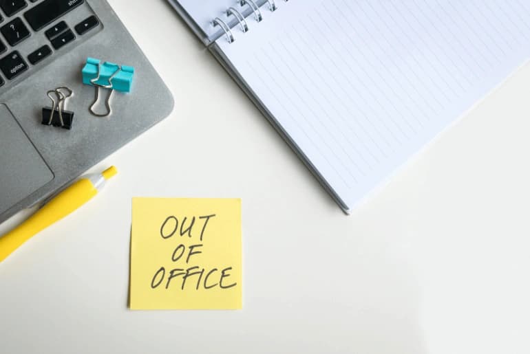 Summer Leave in the UAE: Can Employers Refuse Annual Leave Requests Due to Staff Shortages and Business Demands?