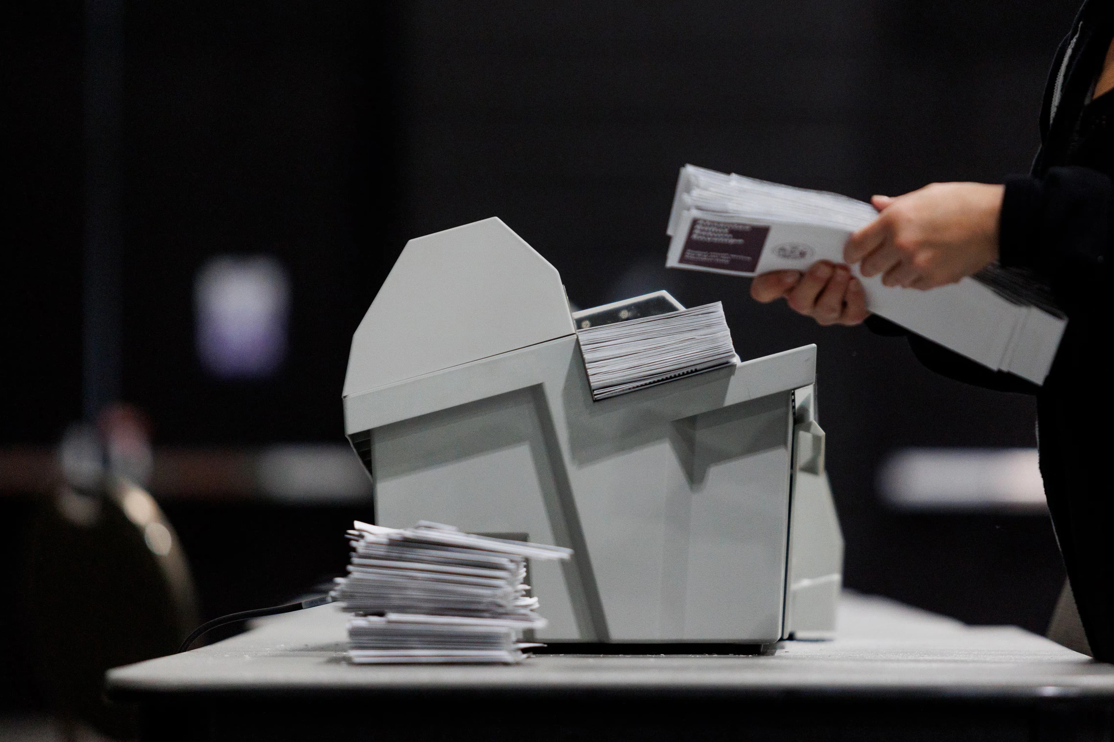Federal Judge Blocks US Postal Service From Restricting Mail-in Voting
