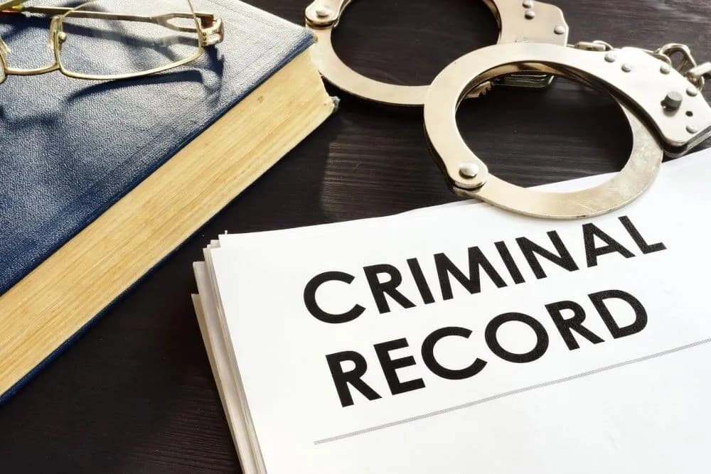 UAE Criminal Cases: Can a Victim Waive an Insult or Assault Complaint After a Court Sentence?