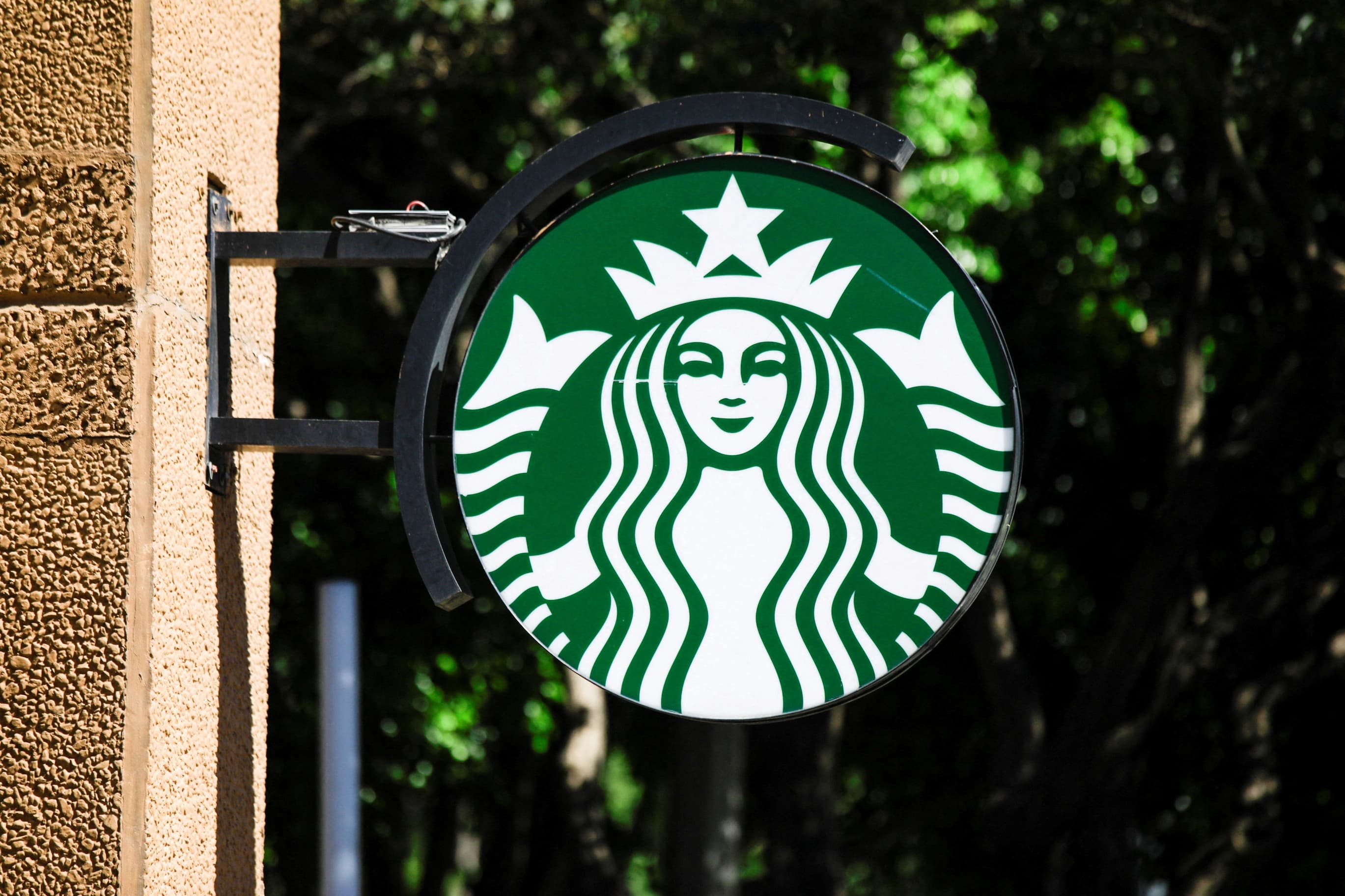 Starbucks Agrees To Settle Lawsuit Over Alleged Illegal Diversity Policies