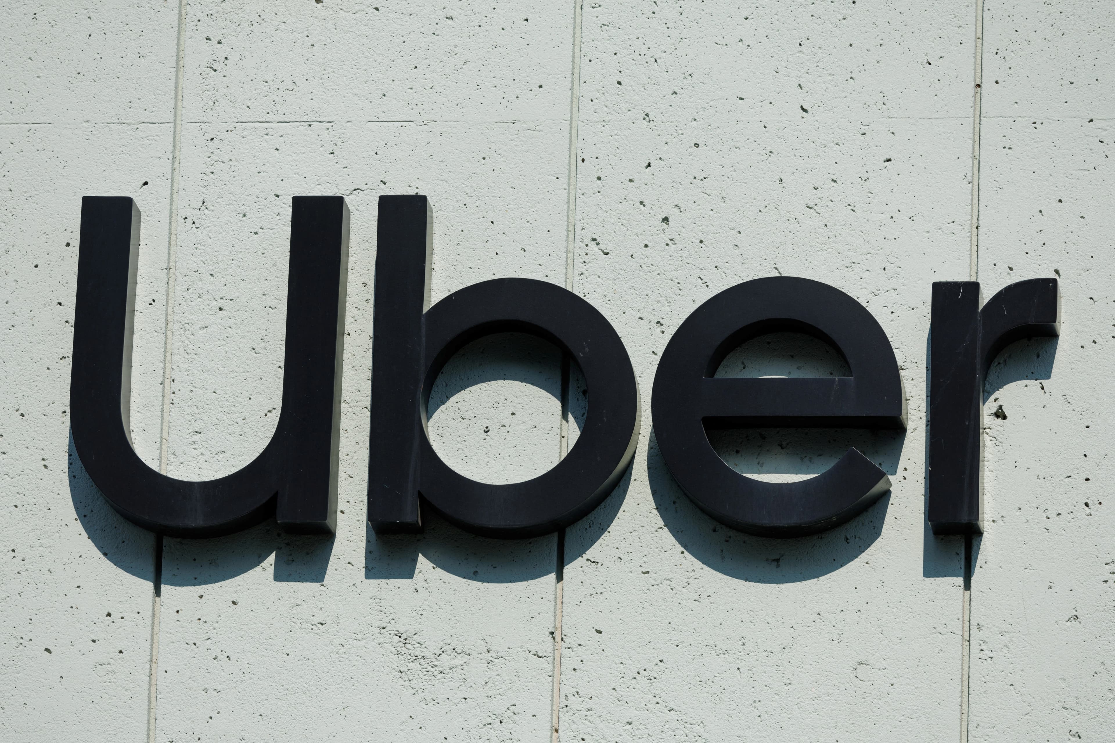 Uber Urged to Change Approach as US Federal Judge Presses For Settlement of Thousands of Assault Lawsuits