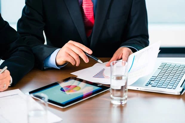 Franchise Deals Under the Microscope: What Every Franchisee Should Check Before Signing A Business Commitment