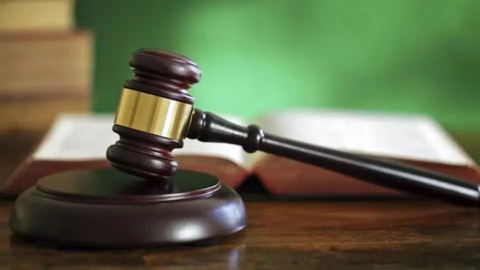 Court Orders Man to Pay Dh7,599 for Assaulting Person, Damaging His Phone